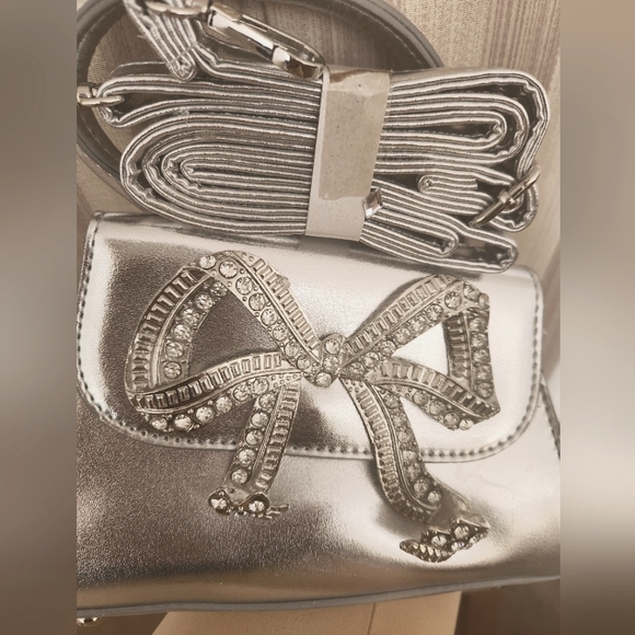 Diamond 💎 clasp purse 👛 - Picture 1 of 4